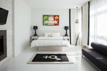 Bungalow Hotel