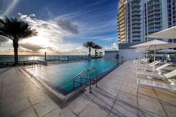 Mare Azur Miami Luxury Apartments by Montecarlo