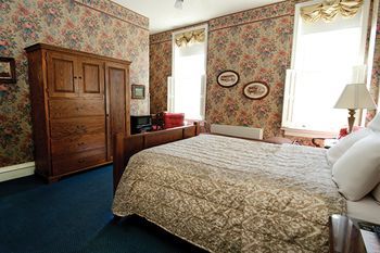 St James Hotel