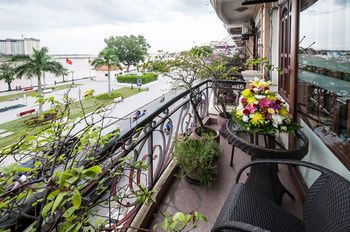 Outdoor Pictures 24
