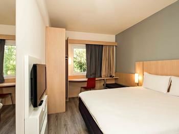 ibis Pilar