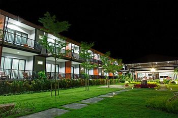 Outdoor Pictures 24