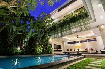 Outdoor Pictures 24