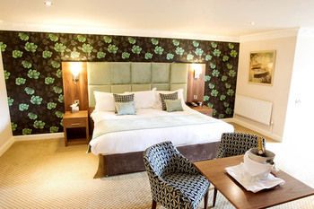 Waterton Park Hotel