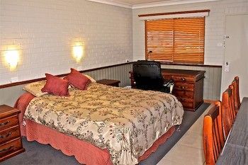 Barcaldine Country Motor Inn