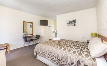 Foreshore Motor Lodge
