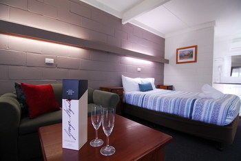 Mayfair Motel