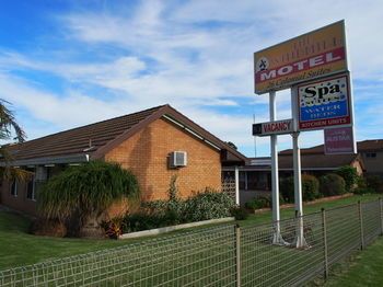 Windmill Motel