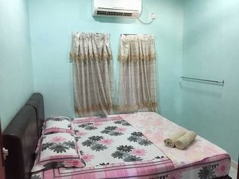 Zulina Homestay