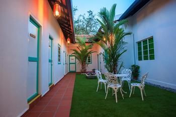 Outdoor Pictures 24