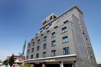 Inaver Hotel