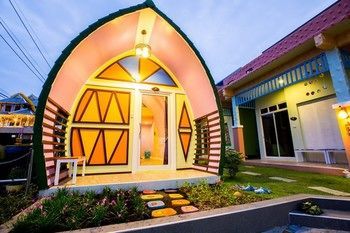 Baan Rachawadee at Koh Lan
