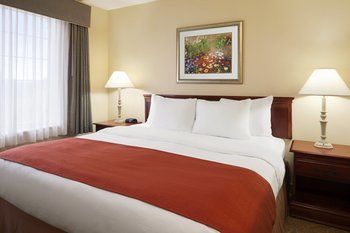 Country Inn & Suites by Radisson, Big Rapids, MI