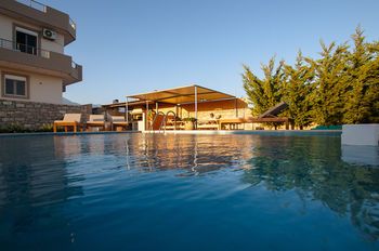 Elpidis Villa