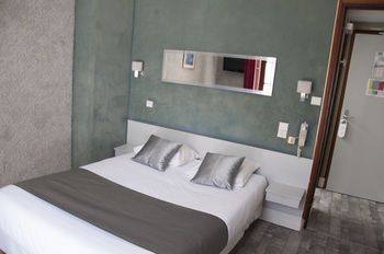 Le Pavillon Bleu Hotel Restaurant