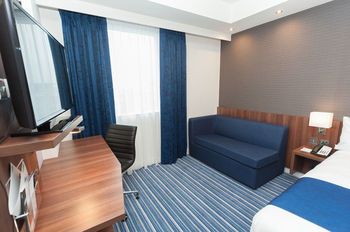 Holiday Inn Express Aberdeen Airport, an IHG Hotel