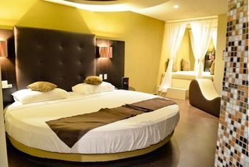 Sensaciones Motel Boutique - Adults Only