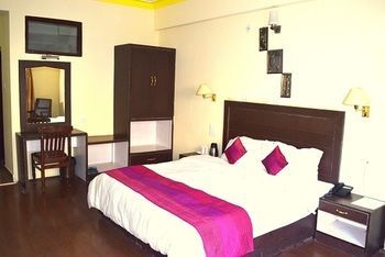 Hotel Zojila Residency