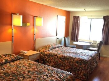 Fullerton Inn