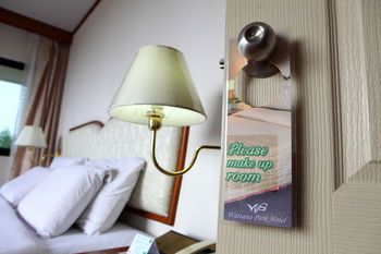 Wattana Park Hotel