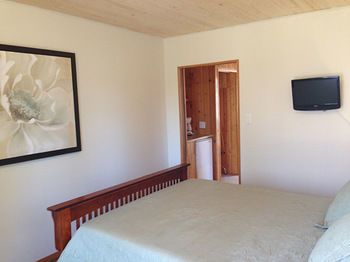 Merland Park Cottages and Motel