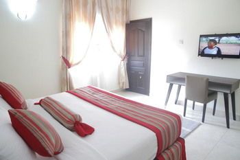 Nevada Hotel and Suites