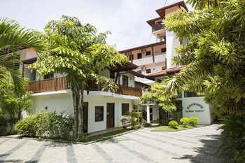 Rockside Beach Resort