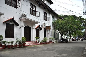 Old Courtyard Hotel