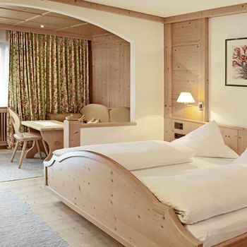 Hotel Alpenstolz