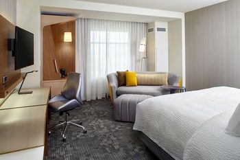 Courtyard by Marriott Orlando Lake Nona
