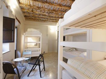 LemonRock Hostel