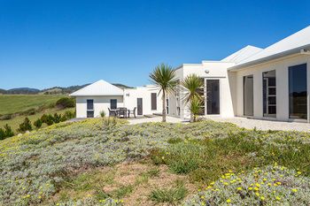Saltwater - Absolute Oceanfront, Hot Tubs, Sauna, Fire Pits