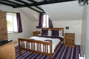 Mid Wales Inn