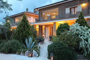 Outdoor Pictures 24
