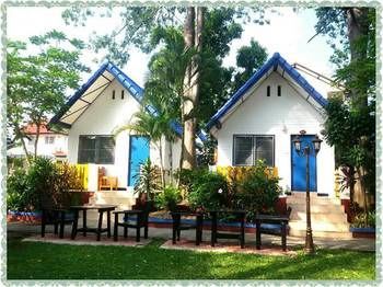 Lunarhut Resort