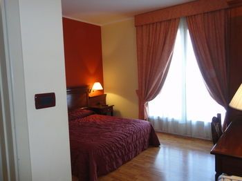 Hotel Vazzana