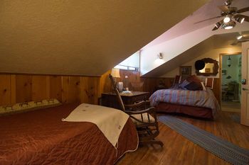 Red Horse Vineyard B&B
