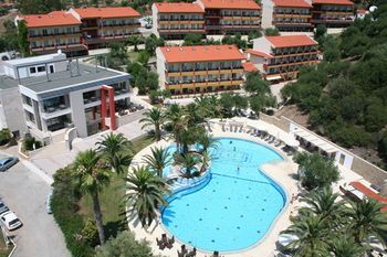 Lagomandra Hotel and Spa