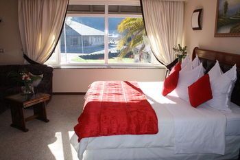 Villa Baviera, Hotel Baviera Chile