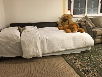 Halebarns House - Airport Boutique Hotel