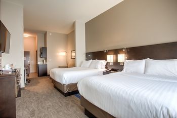 Holiday Inn Express & Suites Lancaster East - Strasburg, an IHG Hotel