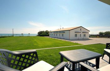 Outdoor Pictures 24