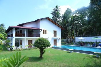 Super Spacious Amazing Private Holiday Villa 10 min to Hikkaduwa Beach