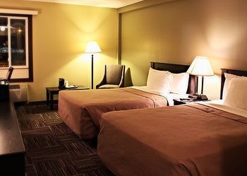 Sunlac Inn Devils Lake