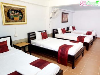 Banphu Montalang Resort