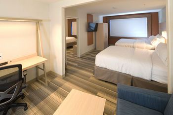 Holiday Inn Express & Suites La Porte, an IHG Hotel