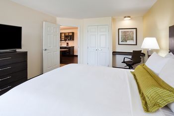 Candlewood Suites Longmont