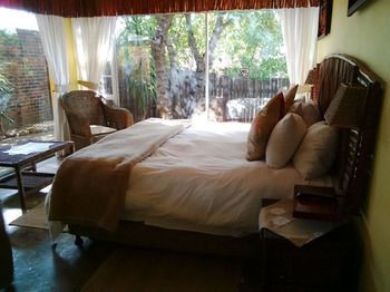 Flintstones Guest House Fourways