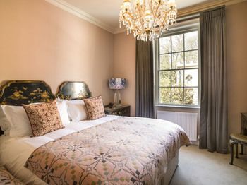 No 15 by GuestHouse, Bath