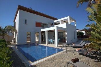 Villa Napa Pearl